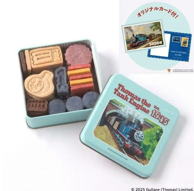 【カード付】『きかんしゃトーマス』クッキー缶 価格:3,300円(税込) ※数に限りがあります。 (カードは1種類1枚付き)【名作絵本のクッキー缶セレクション by Cake.jp】