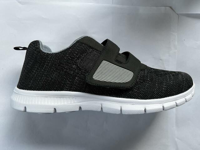 【コメリ 軽量ニットマジックシューズ】軽くて疲れない