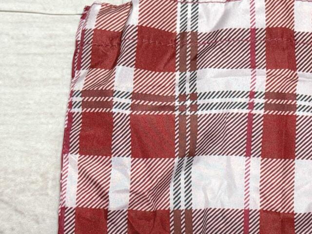アイボリー×レッド×ダークブラウンの大人かわいいチェック柄