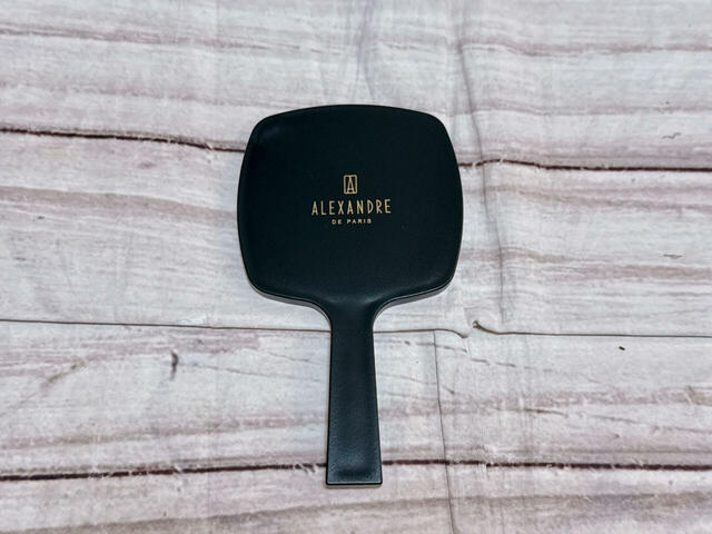 高級感たっぷりな柄つきハンドミラー