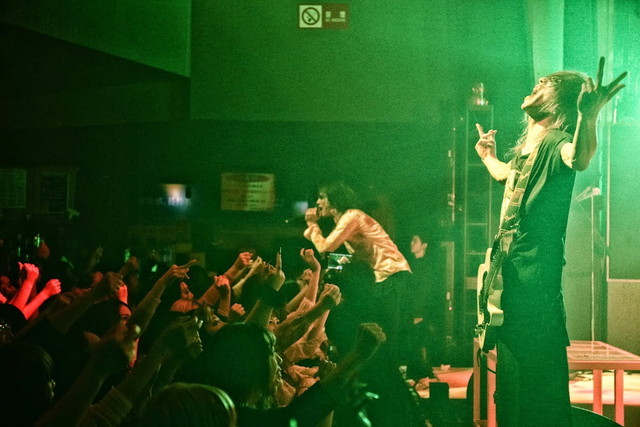 DEZERT　　撮影：小林裕和