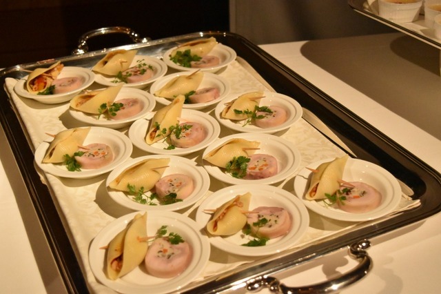 コンキリエの隣は伊豆野菜を包み込んだバロティーヌ