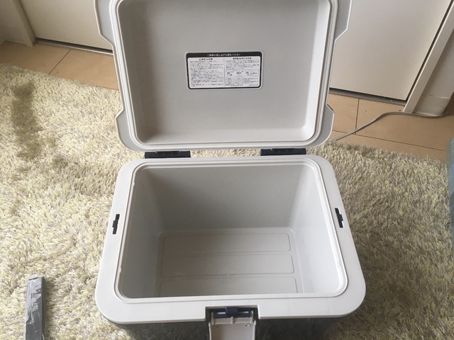【カインズ 持ちやすいクーラーボックス 14L】サイズは幅360×奥行289×高さ273mm