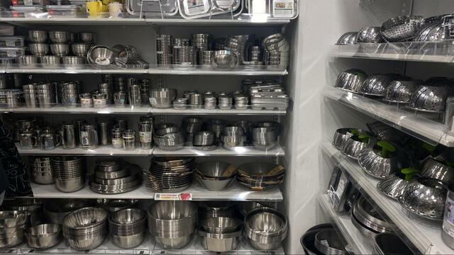 【韓国ダイソー】お家で韓国料理が楽しめそうな韓国の食器も色々置いてあります