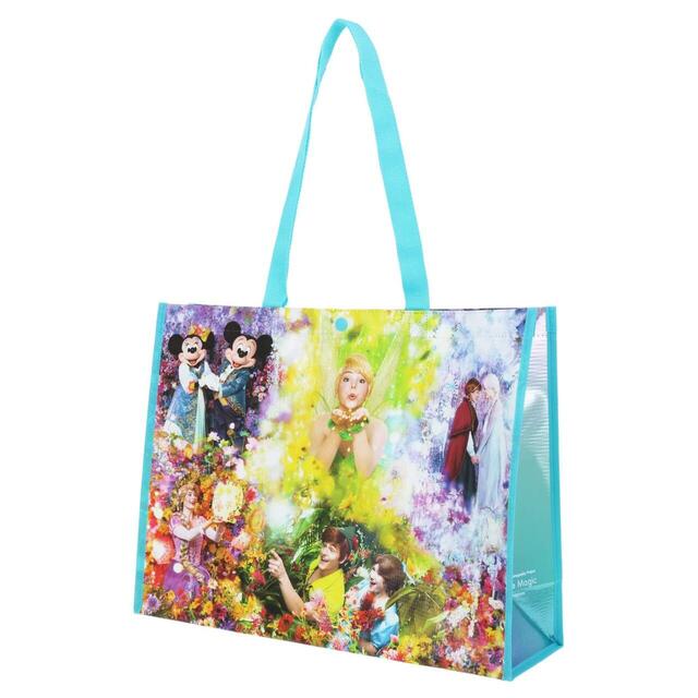 ショッピングバッグ 1,100円｜東京ディズニーリゾート・フォトグラフィープロジェクト「イマジニング・ザ・マジック」グッズ｜販売店舗：東京ディズニーランド「ギャグファクトリー／ファイブ・アンド・ダイム」、東京ディズニーシー「エンポーリオ」｜発売日：2026年3月6日（金）