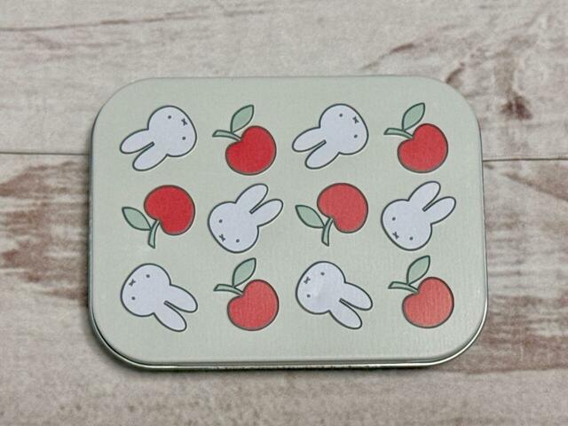 マットな質感がおしゃれなブリキ缶