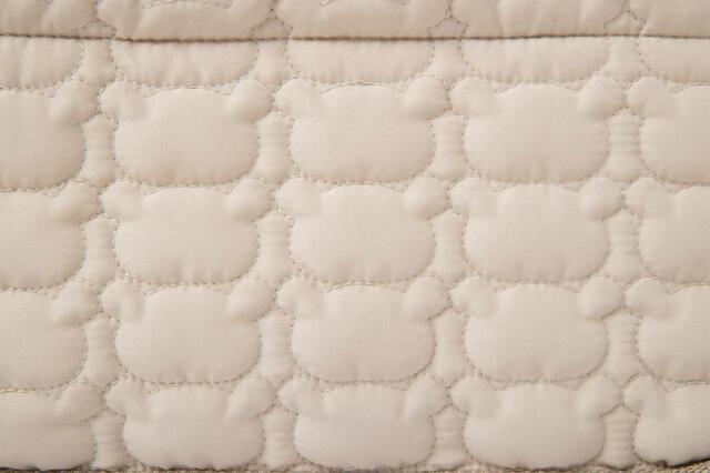 『リラックマ ふわふわキルティングバッグBOOK BEIGE ver.』リラックマ柄のキルティング!