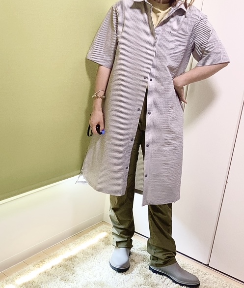 【ワークマン レディースソロテックス(R)使用シーンレスノースリーブTシャツ】シャツワンピを羽織って