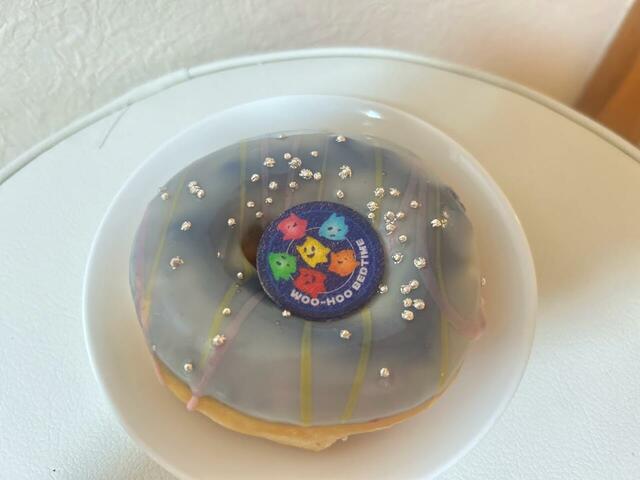 【クリスピー・クリームドーナツ×映画『ザ・スーパーマリオギャラクシー・ムービー　チコ＆ブルーベリーギャラクシー】今回の映画の重要キャラクターのチコがイメージされています