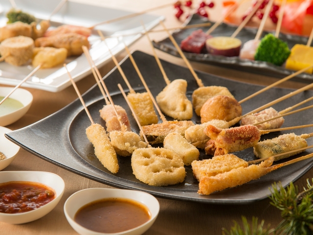 「串揚げ」<期間:2025年7月24日~8月17日>【“時間無制限”にぎり寿司食べ放題!「ローストビーフ」や「生海老」&ディナー限定「いくら」など上質ネタを好きなだけ!】