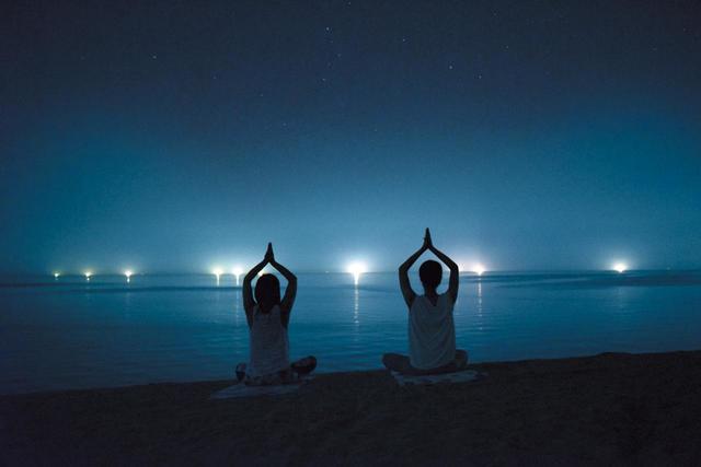 夏の夜眼定で「星空YOGA」も開催。詳細は公式HPを参照！ http://sand-dunes-yoga.com/