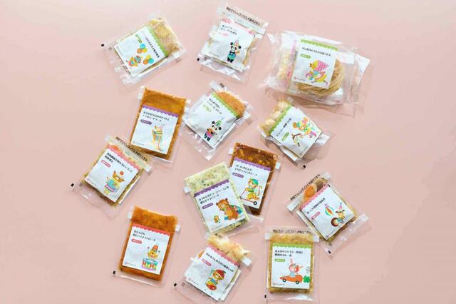 【冷凍宅配幼児食「mogumo」】パウチに入れられて冷凍状態で届きます