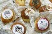 【パン屋】超濃厚プリンのような“カスタッツォ”が凄すぎ！究極の「菓子パン専門店」