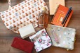 【miffy café tokyo「ランチトート」】財布、スマホ、ポーチ、ハンカチ、ペットボトル、ノート、文庫本など、お出かけ時の持ち物を入れてみます⇒