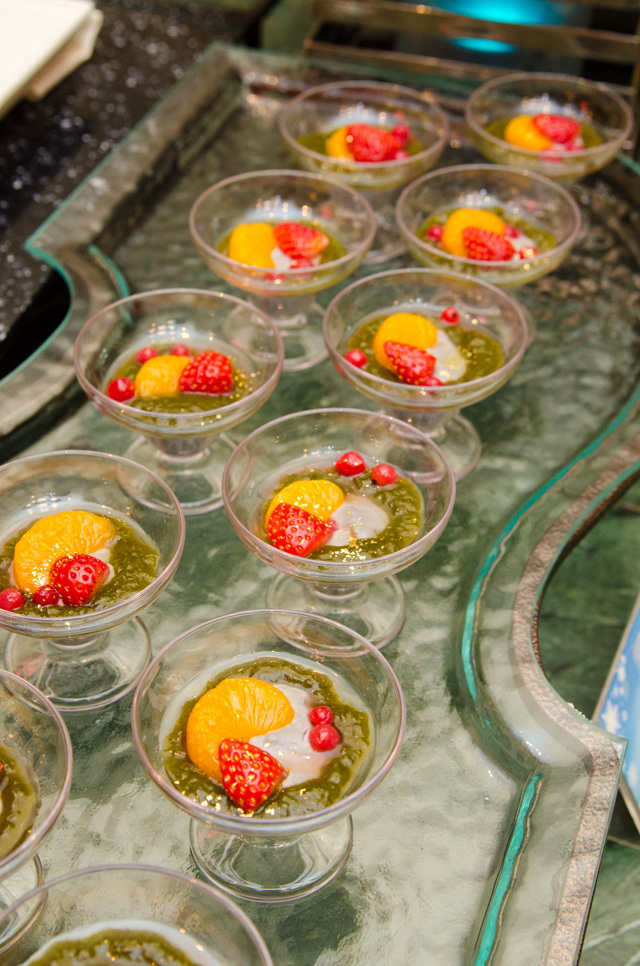 「シャーウッドガーデン・レストラン」ディナーブッフェ 黒ゴマパンナコッタと抹茶ゼリー｜東京ディズニーランドホテル 2016年「アナとエルサのフローズンファンタジー」