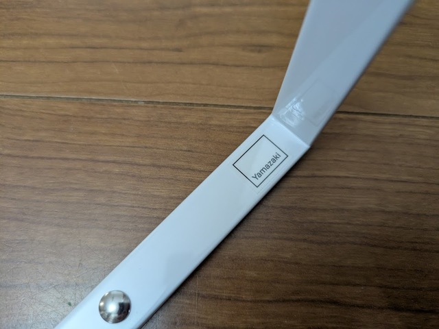 【山崎実業 tower　ポリ袋エコホルダー】さりげなくYamazakiのロゴが入っていておしゃれ◎