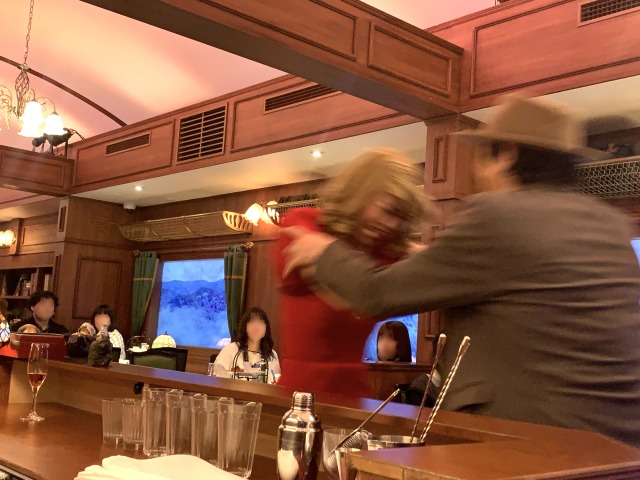 突如、真隣で喧嘩？！