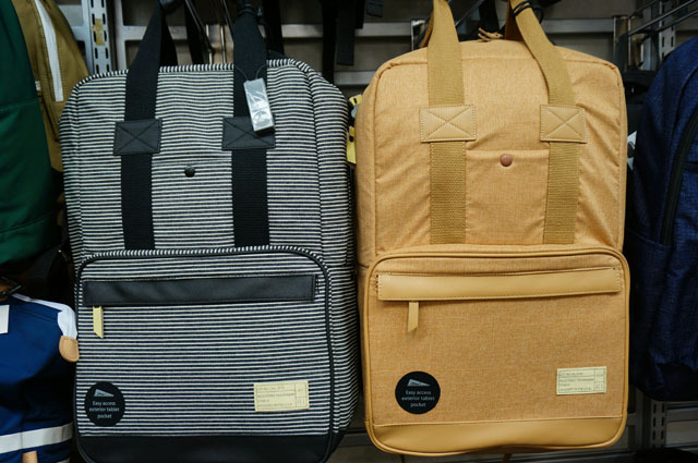 人気のスクエア型リュック