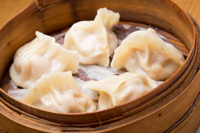 一味玲玲（新橋）　トマト蒸し餃子（5個）