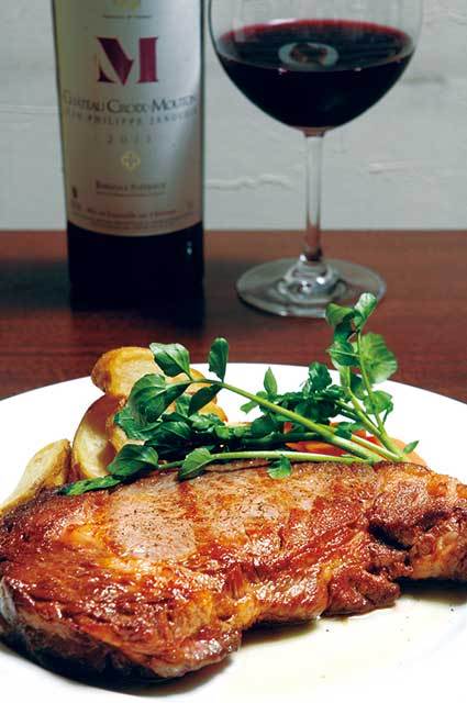 洋食 赤かぶや（千葉／柏） 1ポンドステーキ 4490円 厳選した米国産リブロースを焼き上げたボリュームのある一品。