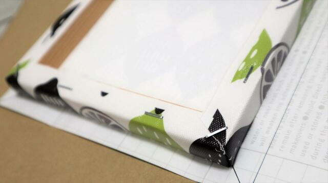 【ダイソー mtリメイクシート】大きめにカットして四隅には斜めに切り込みを