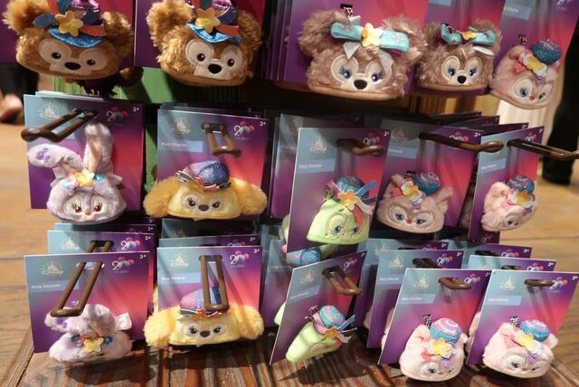 香港ディズニーランド20周年グッズ　ミニパーティーハット(1個59HKD、2個99HKD)