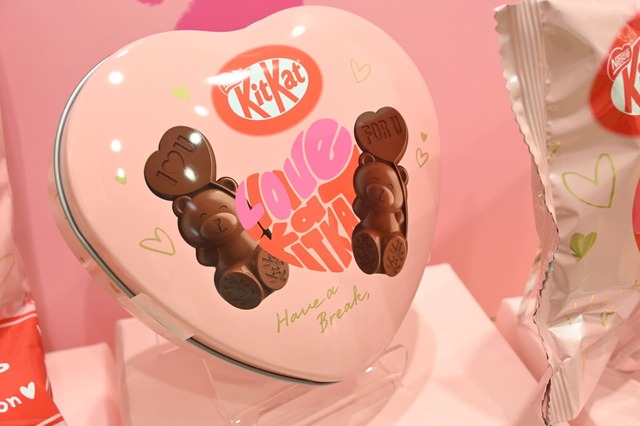 「キットカット ハートフルベアー ハート缶 7個入」
