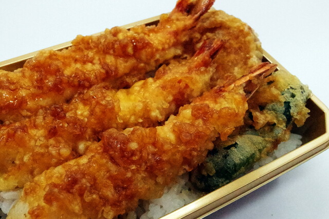 【角上魚類の惣菜売上ランキング 3位】「えび天重　1パック」700円（税込）
