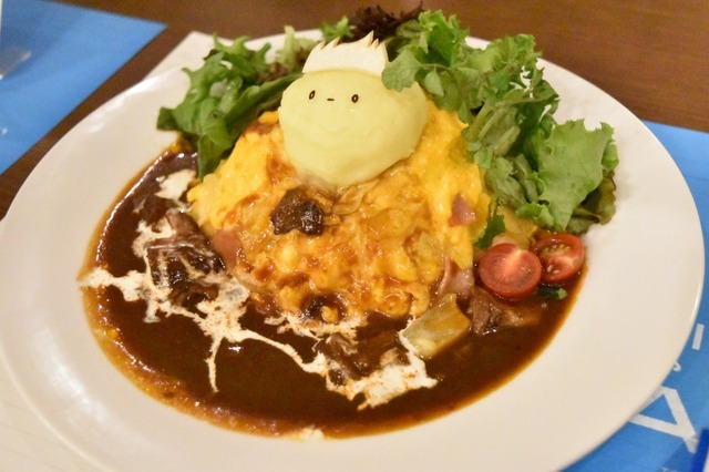  いつも九太を見守るお母さんのハム入りオムレツライス