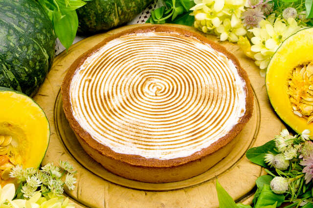 【カボチャのタルト】piece¥626、whole(21cm)¥5,011