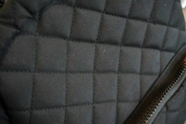 オーソドックスなダイヤ型キルティング生地を使用