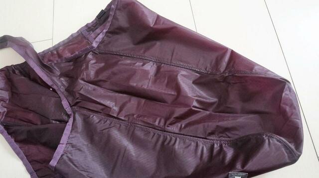 【モンベル U.L.MONOバッグ L】一般的なLサイズのレジ袋よりわずかにスリム