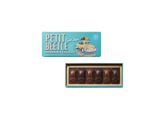 「Petit Beetle -プチビートル-（ターコイズブルー）」＜価格：972円（税込）＞【モロゾフの2026年バレンタインは、愛されるデザインの「Beetle」！遊び心たっぷりの新商品やラインナップをご紹介！】