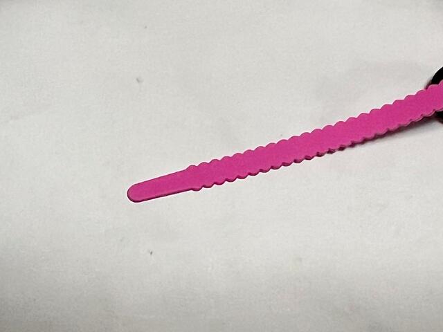 ケーブルタイは全2種類展開。今回はピンクをチョイスしました！