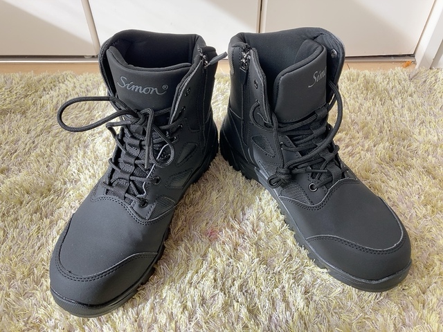 【ワークマン ブレイブセーフティハイカットシューズ】サイズは24.5から28まで