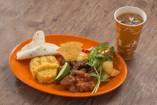 ビーフプレート(ビーフのスパイシーサルサ、ターメリックライス、トルティーヤ)