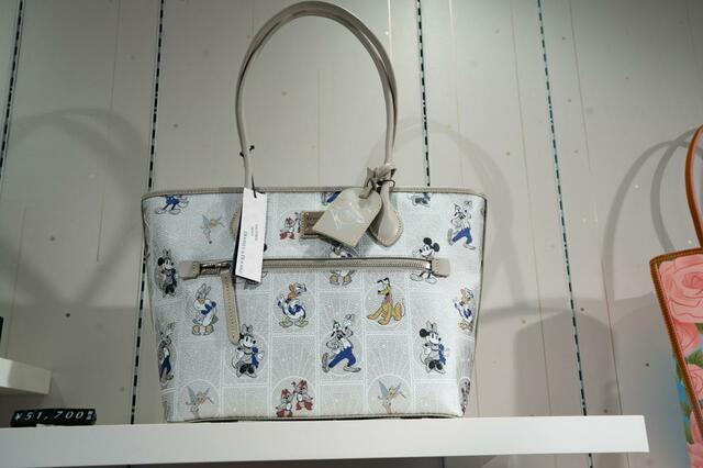【Dooney ＆ Bourke】ディズニーキャラクター トートバッグ The Disney100 Platinum Celebration Collection 51,700円