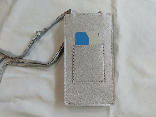 ICカードが入る大きさ