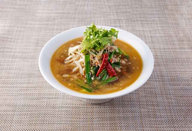 台湾ラーメン　1080円（税込1188円）