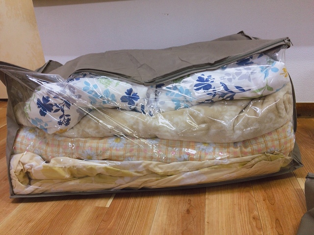 【カインズ ハンドル付きふとん袋】ロングサイズの布団も簡単に収納できます