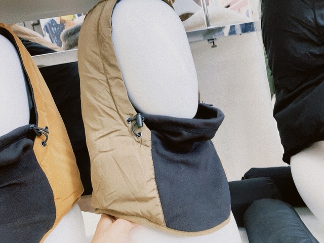 【ワークマン 撥水ダウンフードウォーマー】サイズ：50〜60cm