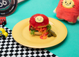 「TRUZカフェ～DINER～」LAWOO マッカンチーズバーガー：1,540円（税込）