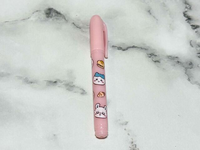 ミニボールペン。実用的なブラックです！