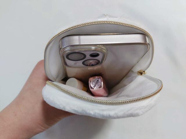 携帯電話、リップも入る