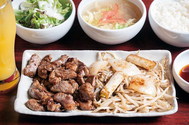 神田・厳選「肉ランチ」／炭火ジンギスカンバル だるま　生ラム・焼肉定食 880円