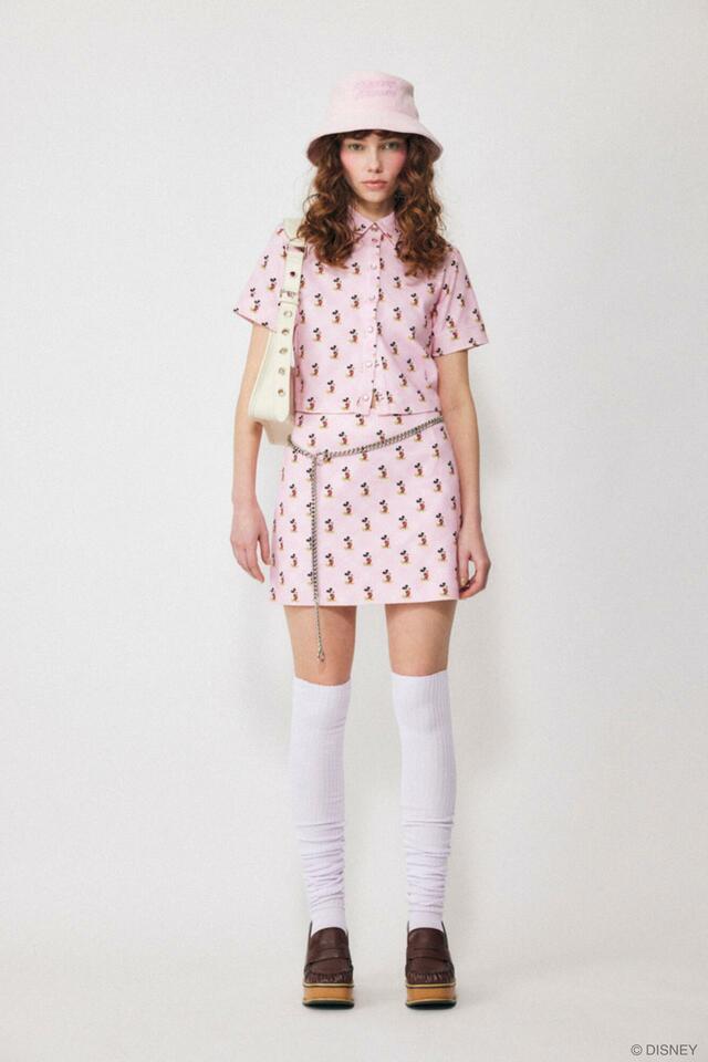 MD CHECK PATTERN シャツ ¥7,700、MD CHECK PATTERN ミニスカート ¥7,700|「Disney SERIES CREATED by MOUSSY」2023 EARLY SUMMER COLLECTION