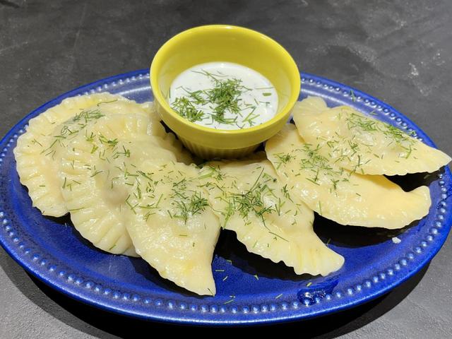 【吉祥寺『Babusya REY（バブーシャ・レイ）』】シルクロードなどを経由して中国の水餃子がウクライナに伝わり、「ヴァレニキ」として食べられてきた