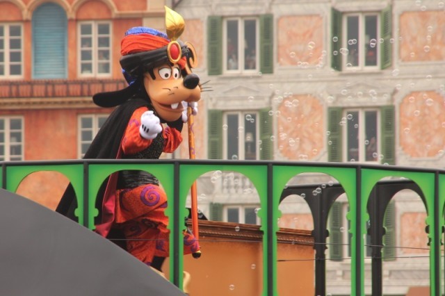 「ザ・ヴィランズ・ワールド」 水上 グーフィー 