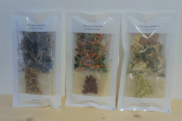 各種薬膳粥 2～3人分972円（税込）