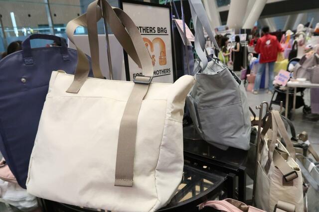 【ワークマン　まる洗いできるかばん　A4トートバッグ】“まる洗いできるシリーズ”は、このほかにショルダー付きトートバッグも展開されています